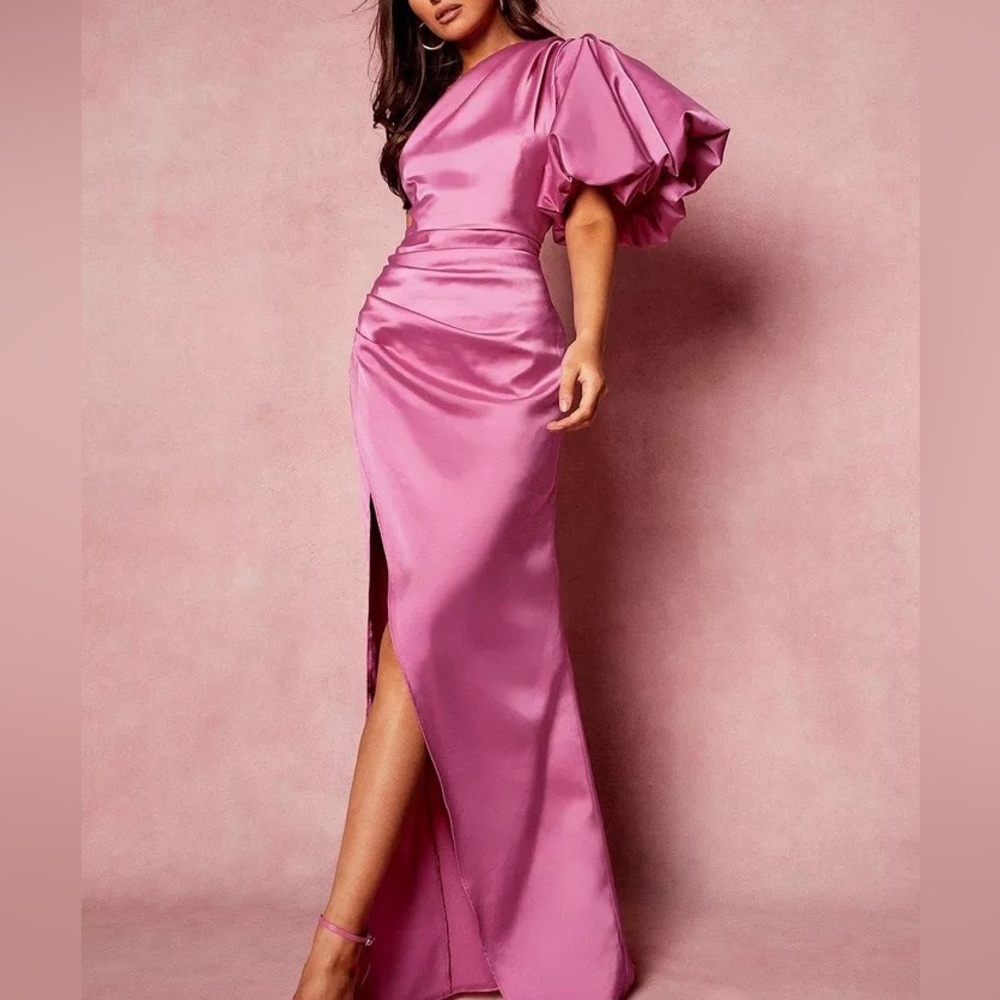 Hot pink one shoulder dress!